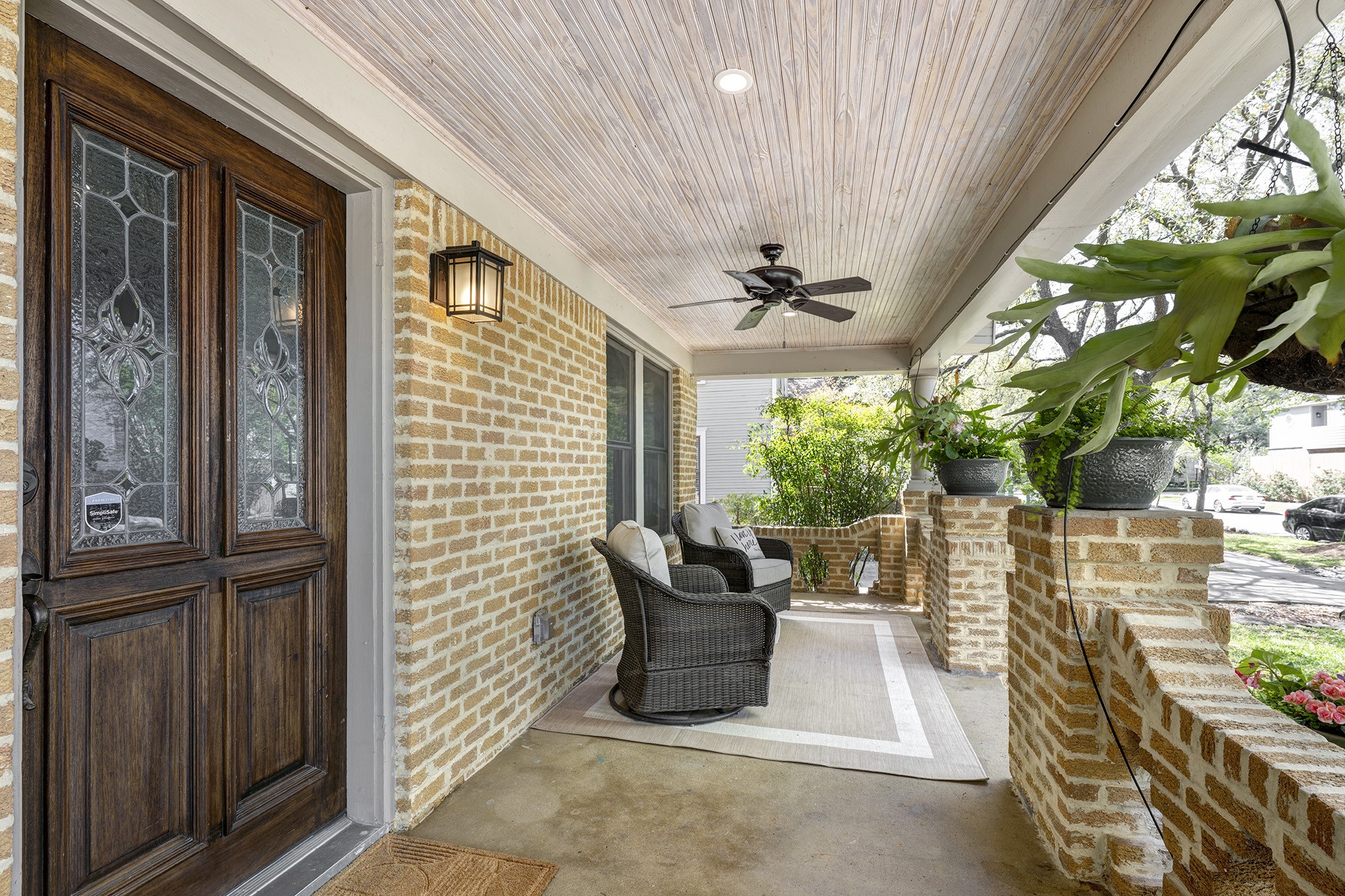 1314 Harvard Street Houston, TX 77008 - Photo 2 of 36 a view of balcony with furniture