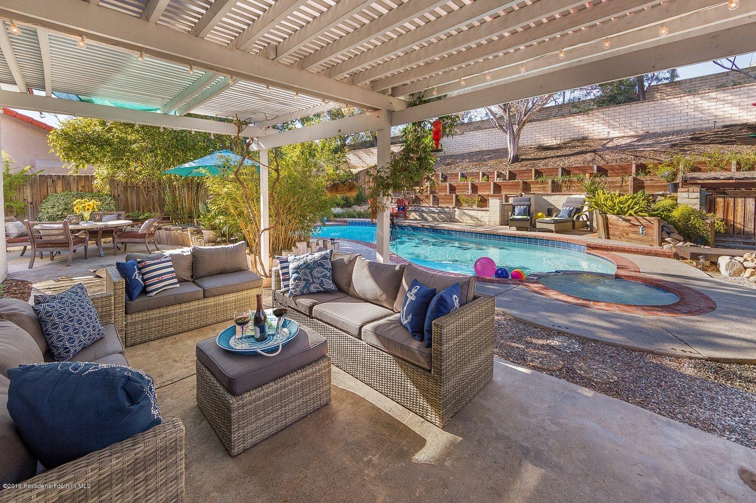 27737 Wakefield Road Castaic, CA 91384 - Photo 2 of 25 02-WakefieldRd-5b9e375947