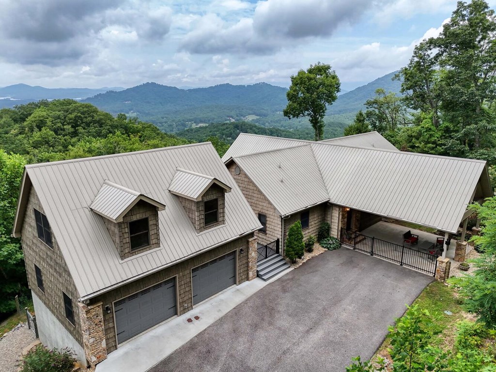 3005 Jump Off Ridge Hiawassee, GA 30546 - Photo 10 of 62 Gallery Image 10