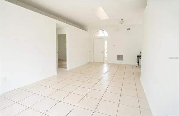 $2,200 | 151 Bluebrook Court, Oviedo, FL 32766