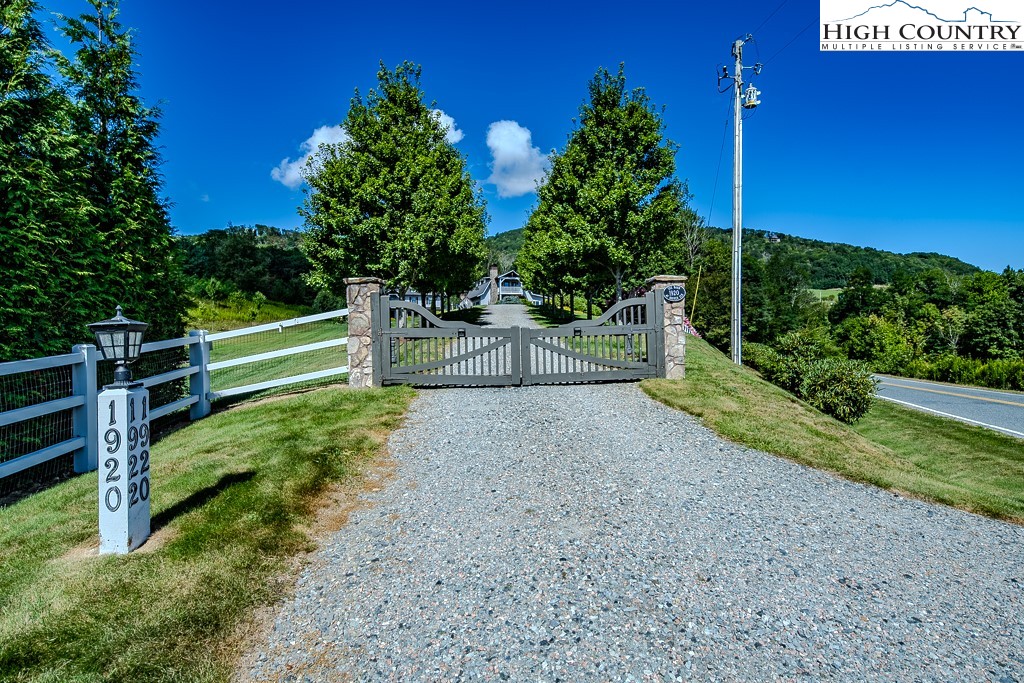 1920-1922 Worley Road Banner Elk, NC 28604 - Photo 5 of 46