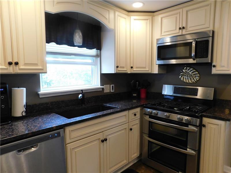 1118 Varner Road Pittsburgh, PA 15227 - Photo 8 of 23 Gallery Image 8