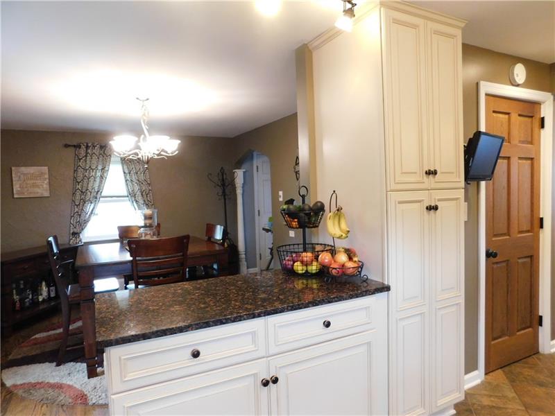 1118 Varner Road Pittsburgh, PA 15227 - Photo 9 of 23 Gallery Image 9