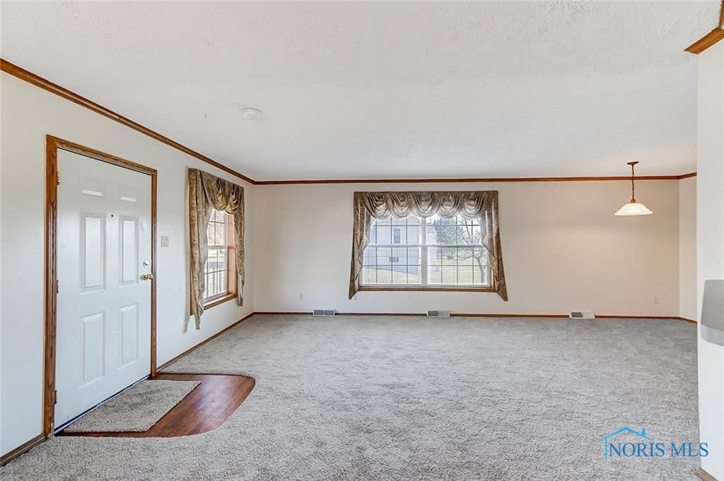 943 Sand Ridge Road Bowling Green, OH 43402 - Photo 9 of 46 Gallery Image 9