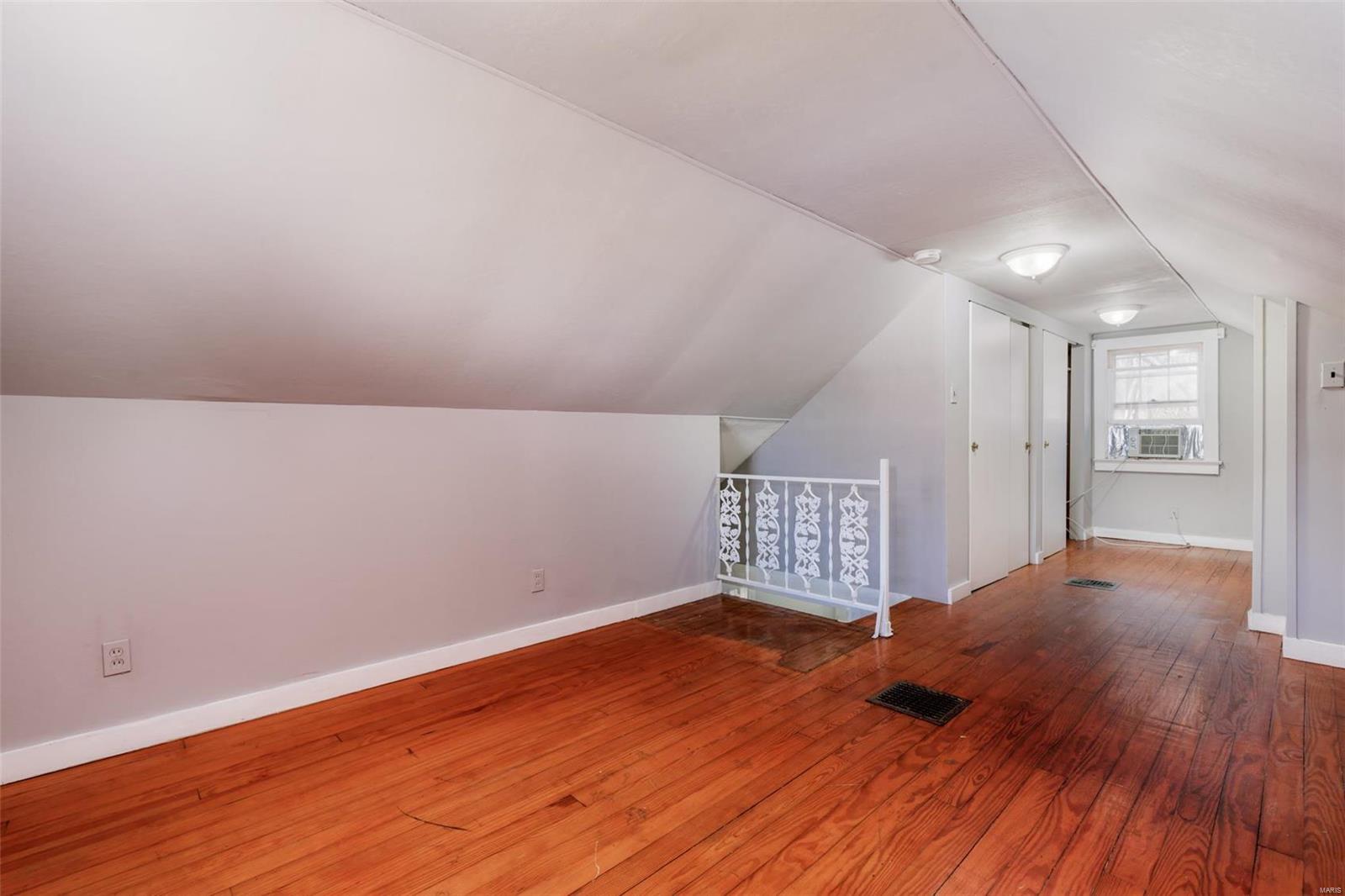 11845 Benham Road Florissant, MO 63033 - Photo 15 of 28