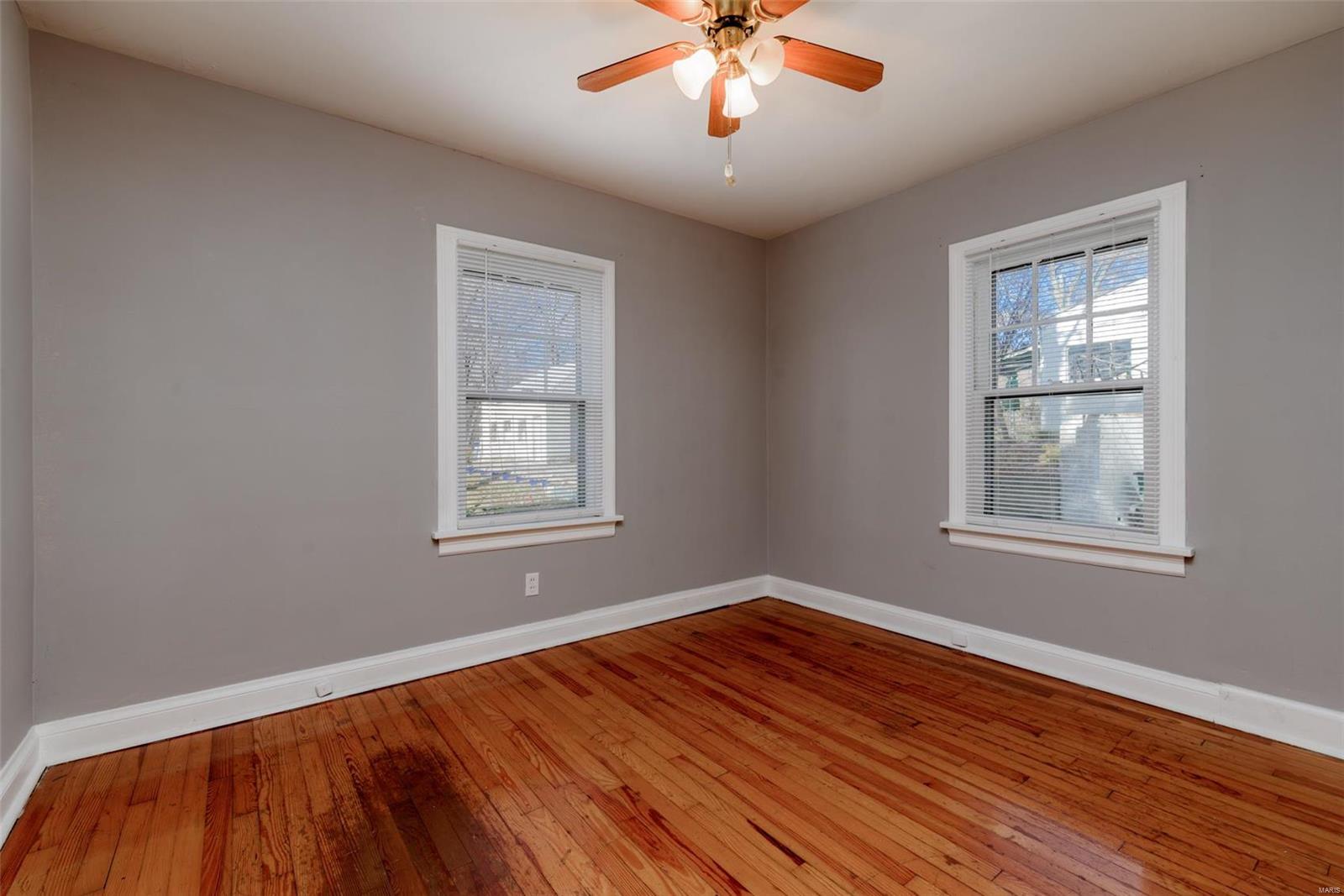 11845 Benham Road Florissant, MO 63033 - Photo 9 of 28