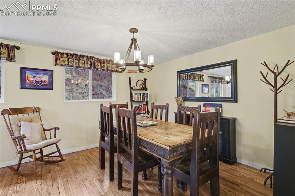 10145 Chipita Park Road Cascade, CO 80809 - Photo 15 of 33 Dining room