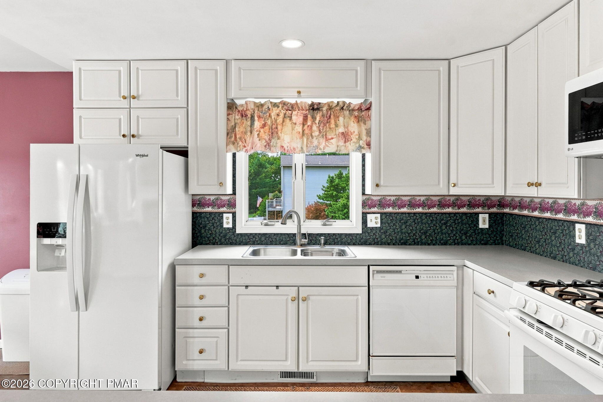 15 Larch Road Jim Thorpe, PA 18229 - Photo 15 of 64 Kitchen