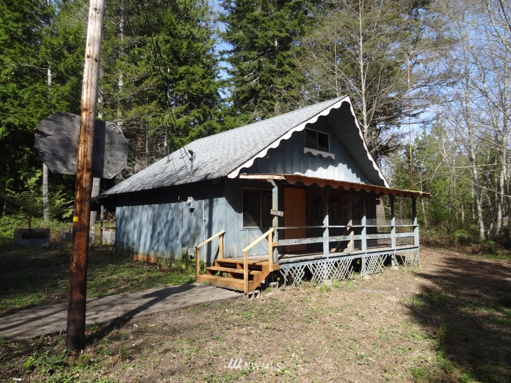 4201 East Grapeview Loop Road Grapeview, WA 98546 - Photo 1 of 9 Gallery Image 1