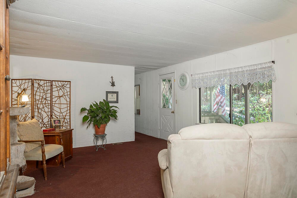 1018 Thompson Creek Road Selma, OR 97538 - Photo 8 of 37 6