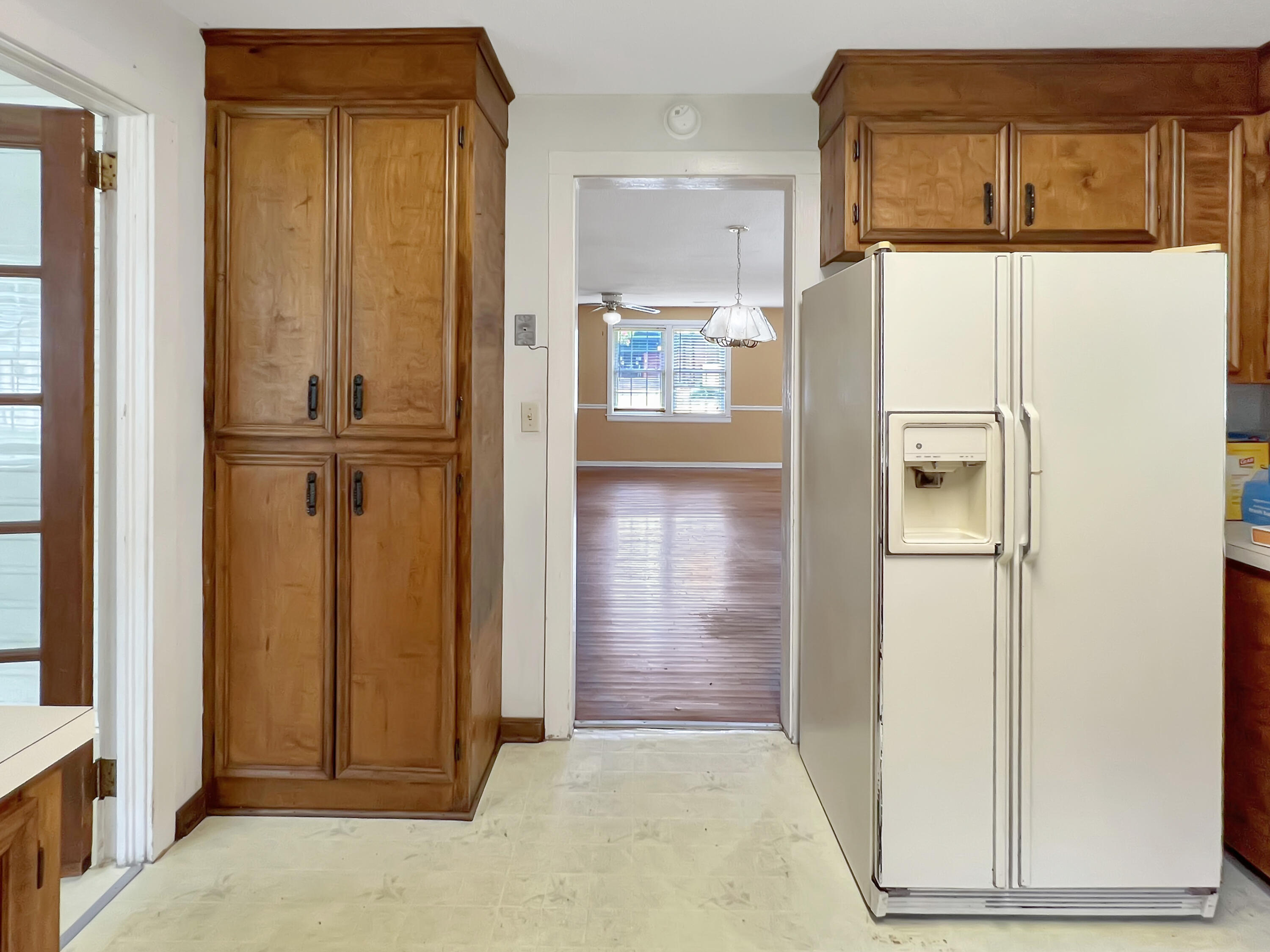 202 Johnston Street St. George, SC 29477 - Photo 14 of 20 Jkitchen1