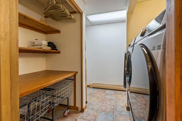 $679,000 | 2 Flynn Road, Raymond, ME 04071