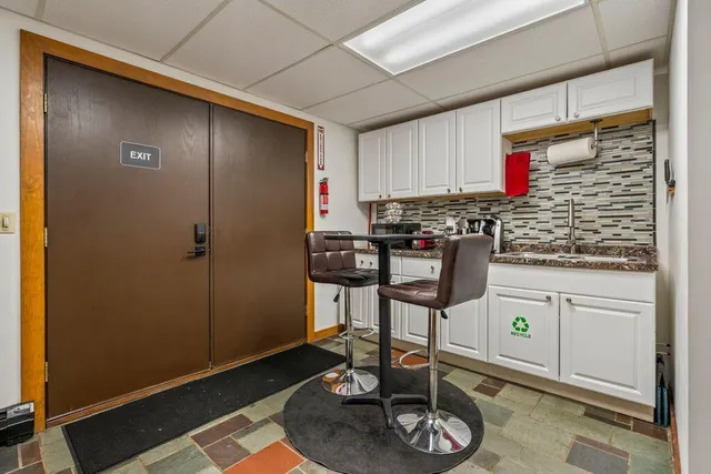 $679,000 | 2 Flynn Road, Raymond, ME 04071