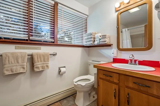 $679,000 | 2 Flynn Road, Raymond, ME 04071