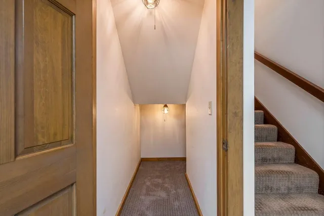 $679,000 | 2 Flynn Road, Raymond, ME 04071