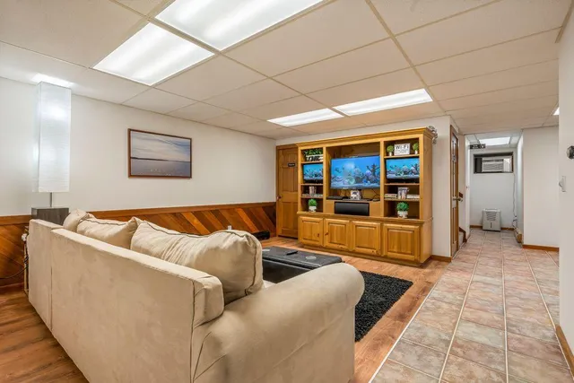 $679,000 | 2 Flynn Road, Raymond, ME 04071