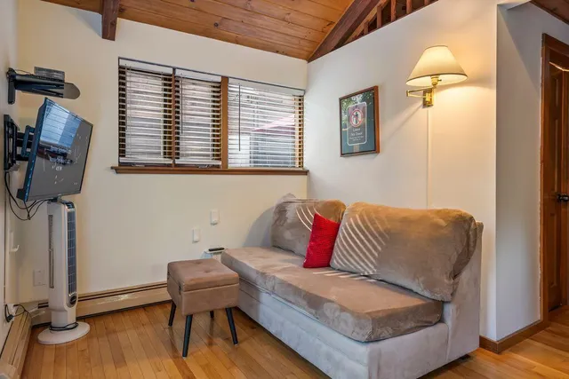 $679,000 | 2 Flynn Road, Raymond, ME 04071