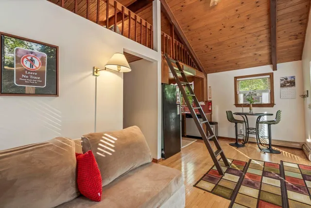 $679,000 | 2 Flynn Road, Raymond, ME 04071