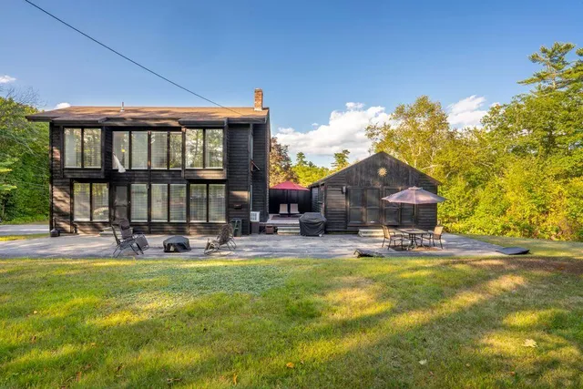 $679,000 | 2 Flynn Road, Raymond, ME 04071