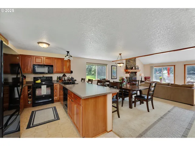 $699,969 | 71848 North Shore Drive, Birkenfeld, OR 97016