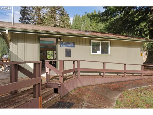 $699,969 | 71848 North Shore Drive, Birkenfeld, OR 97016