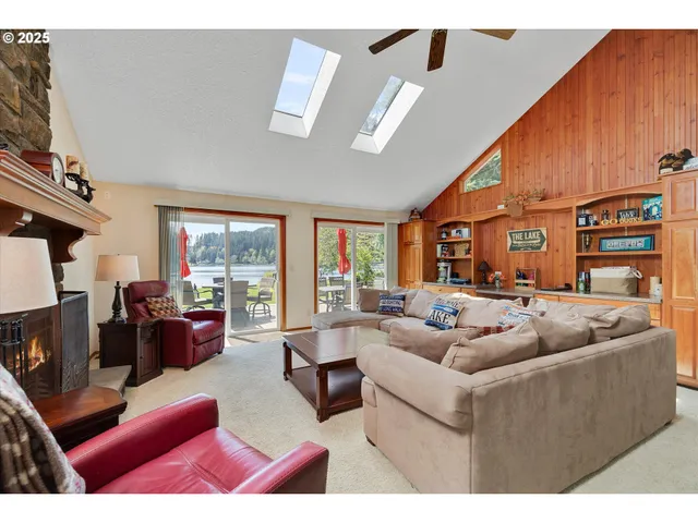 $699,969 | 71848 North Shore Drive, Birkenfeld, OR 97016