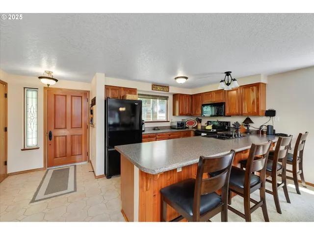 $699,969 | 71848 North Shore Drive, Birkenfeld, OR 97016