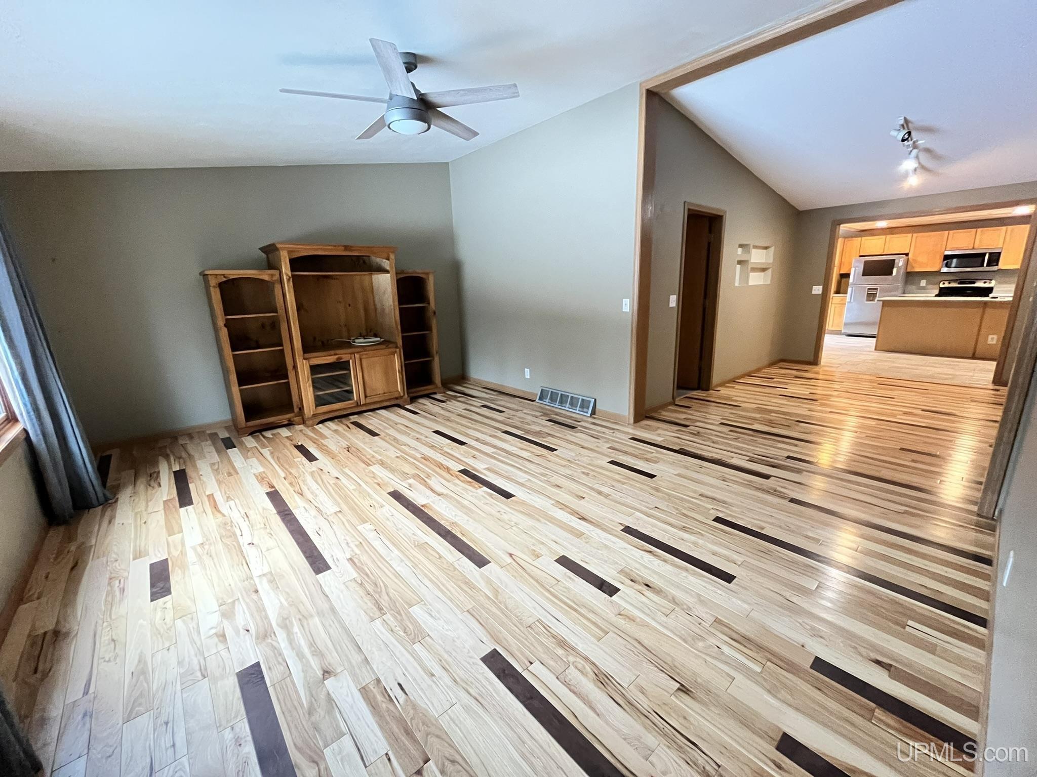 2724 Jackson Road Gulliver, MI 49840 - Photo 13 of 47