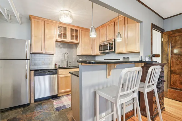 $215,000 | 3248 Emerson Avenue South, Unit 1, Minneapolis, MN 55408