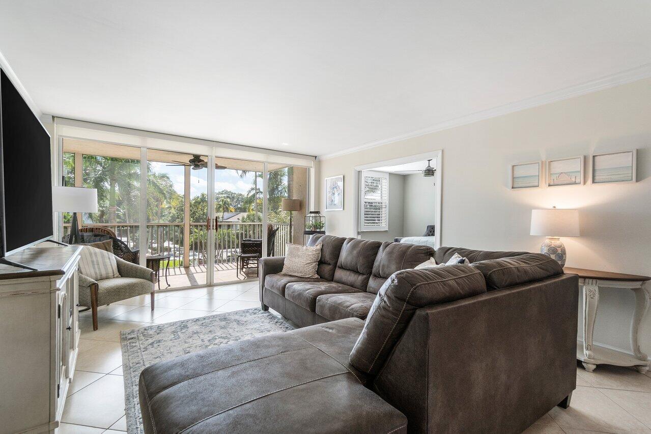 1 Harbourside Drive, Unit 4305 Delray Beach, FL 33483 - Photo 10 of 38 009-1HarboursideDrive-DelrayBeach-FL-334