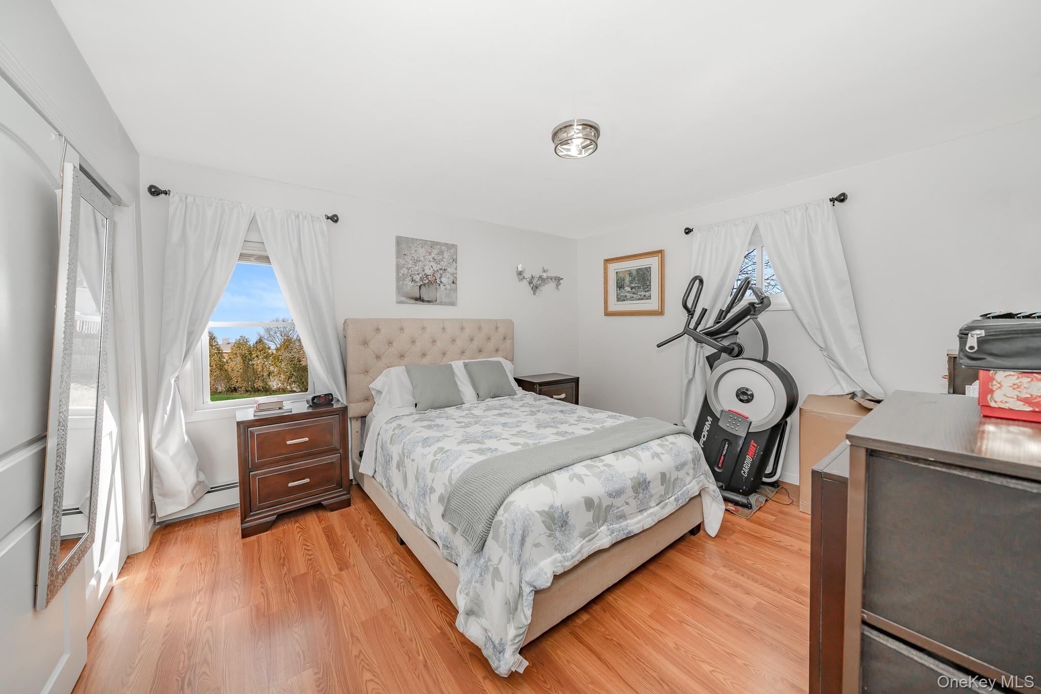 270 26th Street Copiague, NY 11726 - Photo 16 of 27