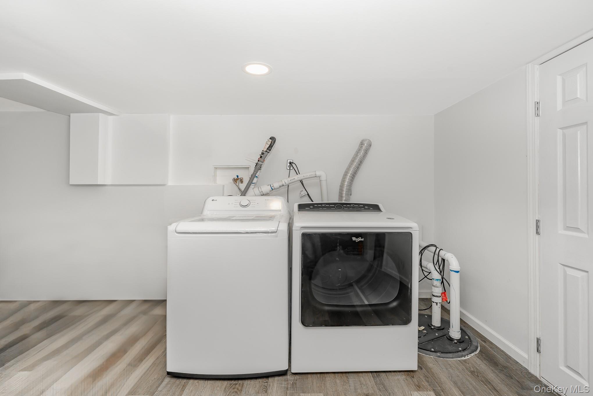 270 26th Street Copiague, NY 11726 - Photo 19 of 27