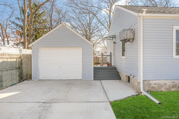 $599,999 | 270 26th Street, Copiague, NY 11726
