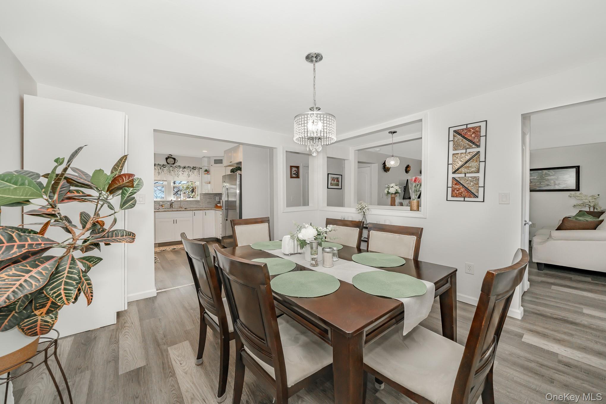 270 26th Street Copiague, NY 11726 - Photo 9 of 27