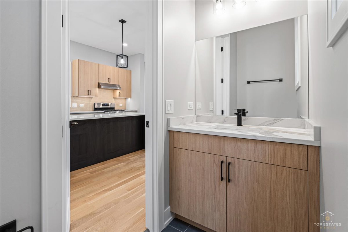 5328 South Mason Avenue Chicago, IL 60638 - Photo 9 of 27