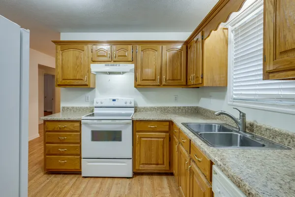 $285,000 | 685 Edgefield Drive, Hohenwald, TN 38462