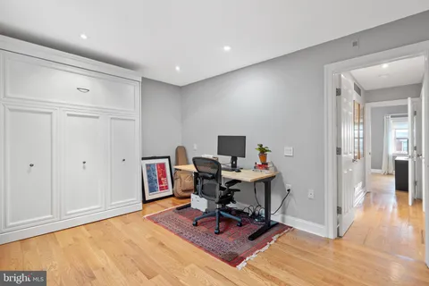 $785,000 | 1615-1617 Spruce Street, Unit 400, Philadelphia, PA 19103