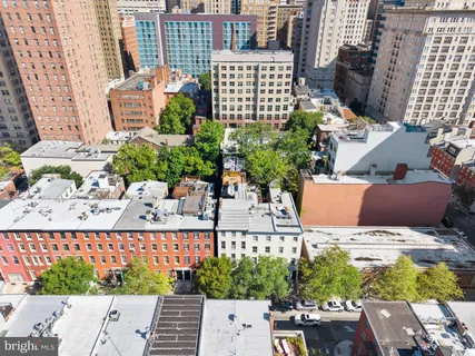 $785,000 | 1615-1617 Spruce Street, Unit 400, Philadelphia, PA 19103