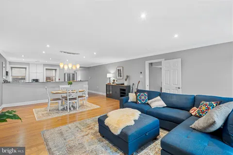 $785,000 | 1615-1617 Spruce Street, Unit 400, Philadelphia, PA 19103