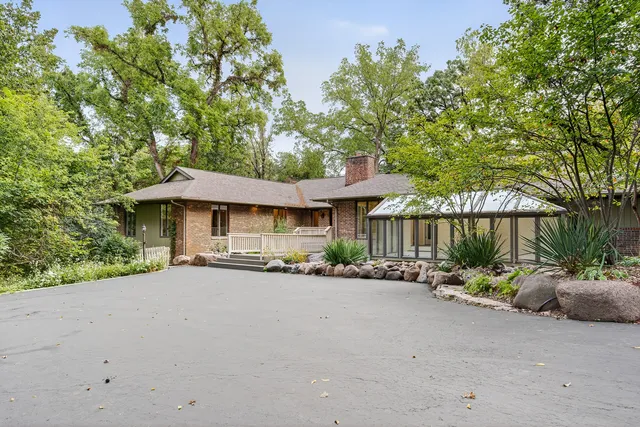 $1,295,000 | 21265 East Cuba Road, Kildeer, IL 60047