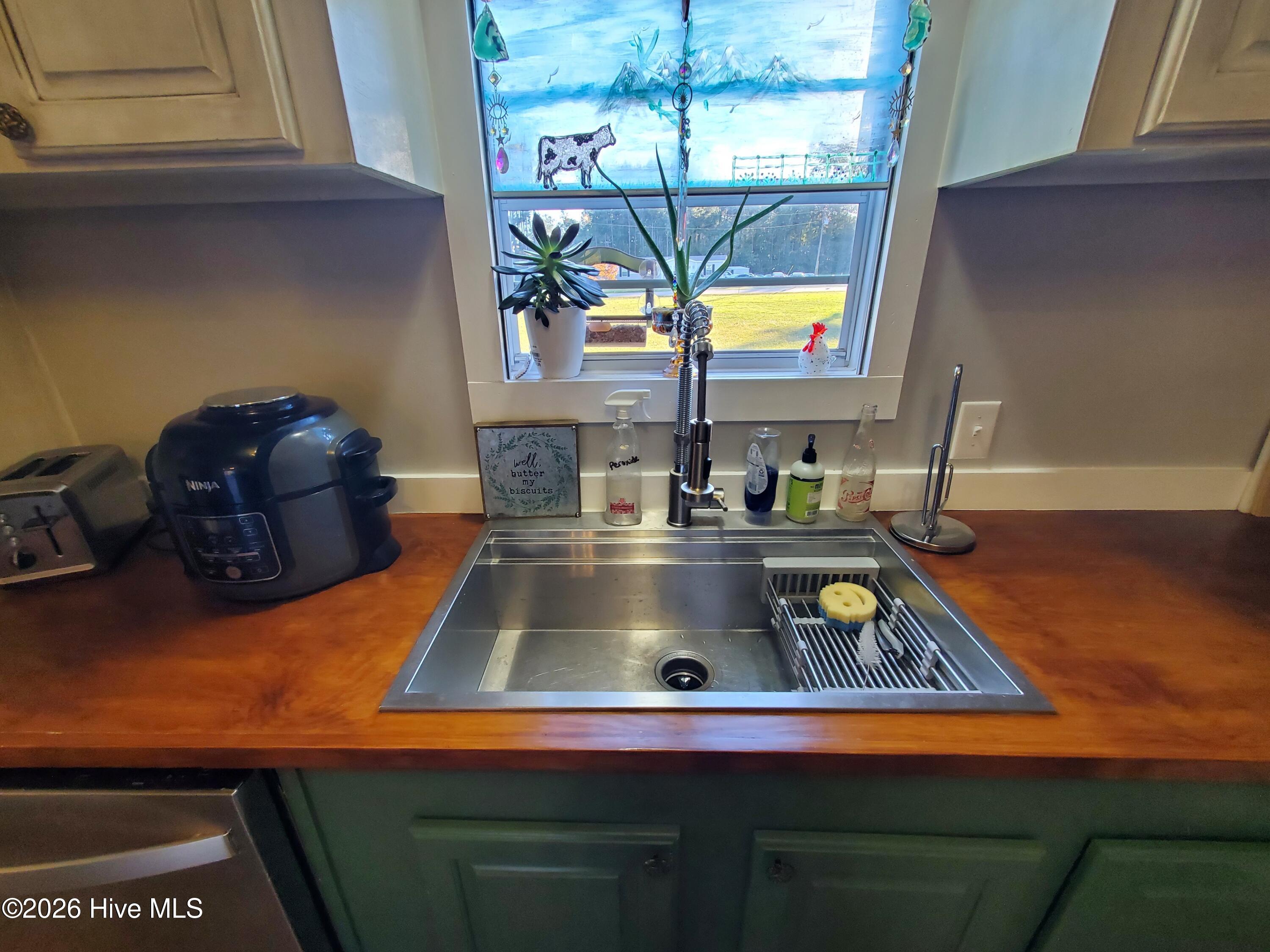 3984 Pocosin Road Lake Waccamaw, NC 28450 - Photo 11 of 56 20251016_173933_2