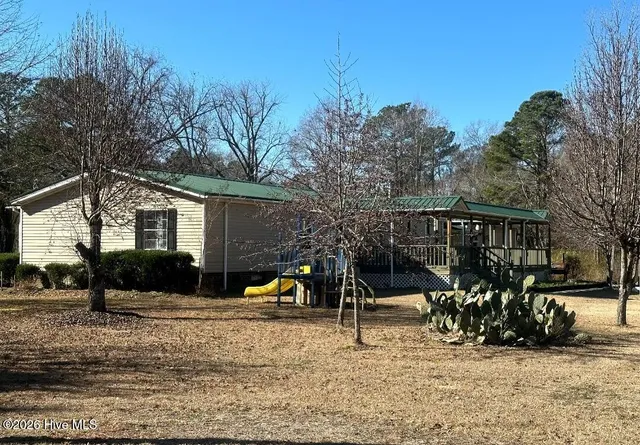 $329,000 | 3984 Pocosin Road, Lake Waccamaw, NC 28450