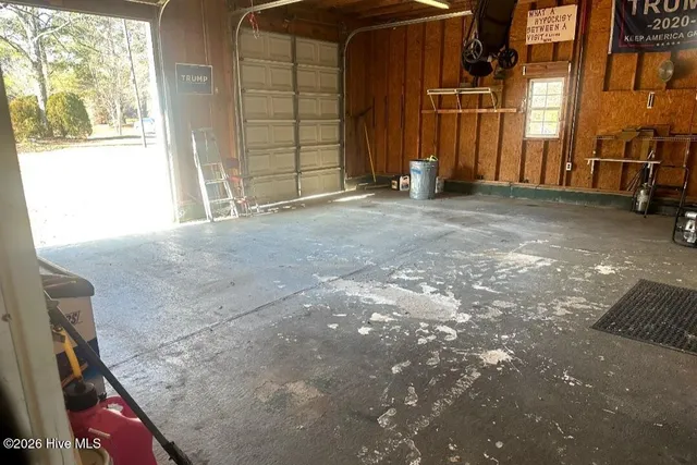 $329,000 | 3984 Pocosin Road, Lake Waccamaw, NC 28450