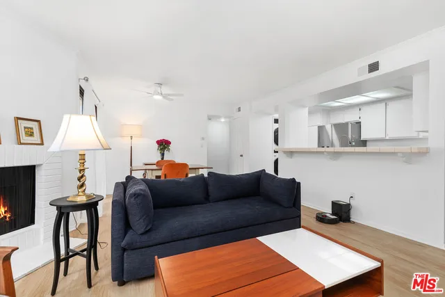 $549,000 | 3544 South Centinela Avenue, Unit 305, Los Angeles, CA 90066