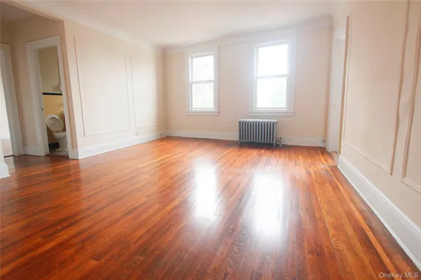 $2,200 | 477 Merrick Road, Lynbrook, NY 11563