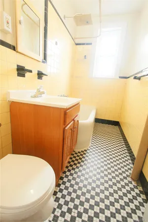 $2,200 | 477 Merrick Road, Lynbrook, NY 11563