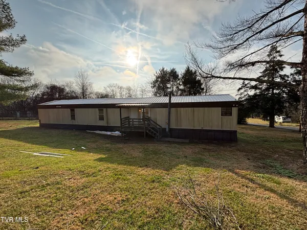 $199,900 | 140 Midway Circle, Midway, TN 37809
