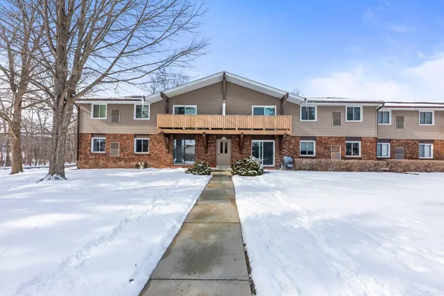 $124,500 | W158N11137 Legend Avenue, Unit 1, Germantown, WI 53022