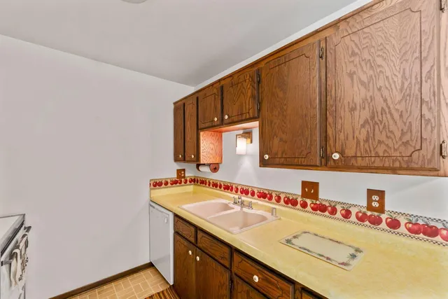 $124,500 | W158N11137 Legend Avenue, Unit 1, Germantown, WI 53022