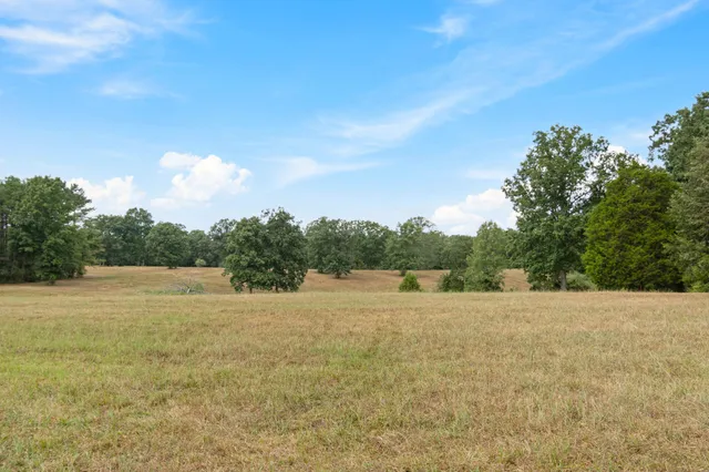 $1,399,900 | 2820 Skyview Drive, Centerville, TN 37033